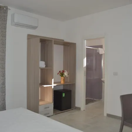Uria Bed & Breakfast *