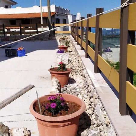 Uria Monolocali Con E Senza Angolo Cottura 3*